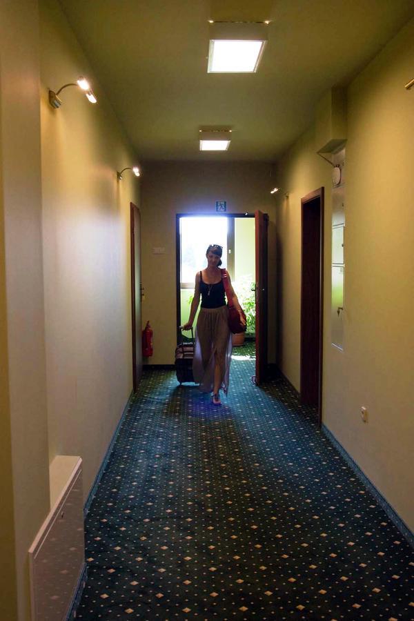 Hotel Kochanow Kochanow  ภายนอก รูปภาพ