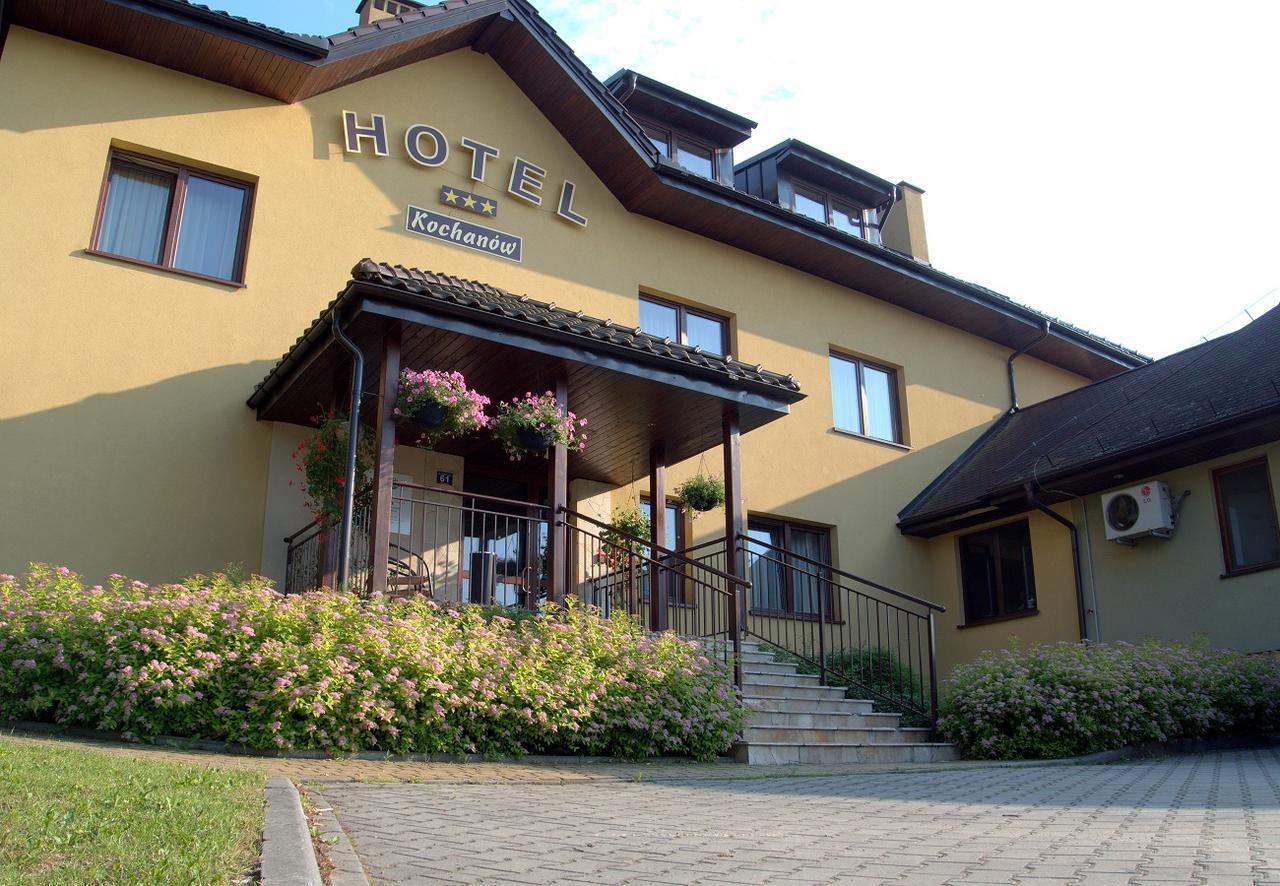 Hotel Kochanow Kochanow  ภายนอก รูปภาพ