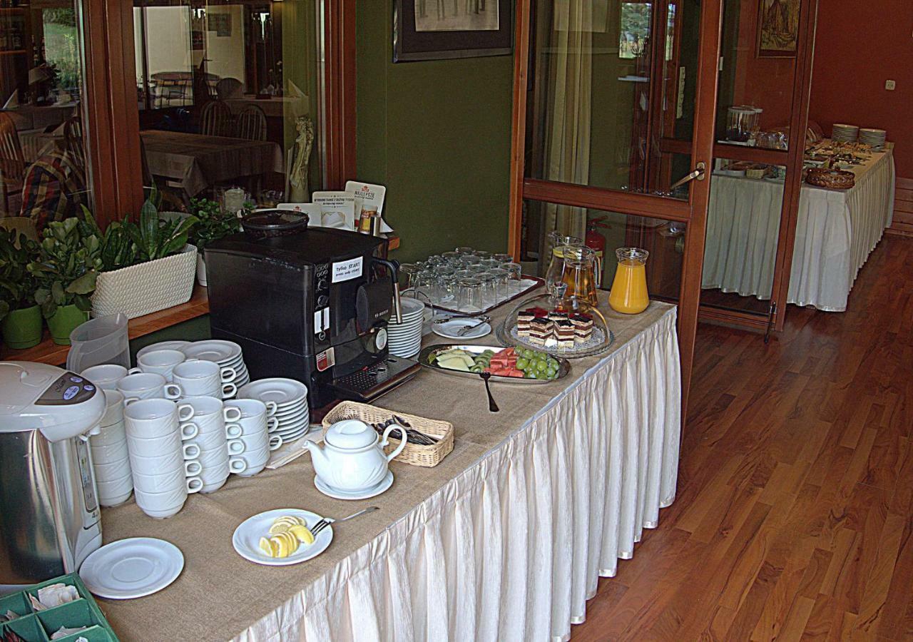Hotel Kochanow Kochanow  ภายนอก รูปภาพ
